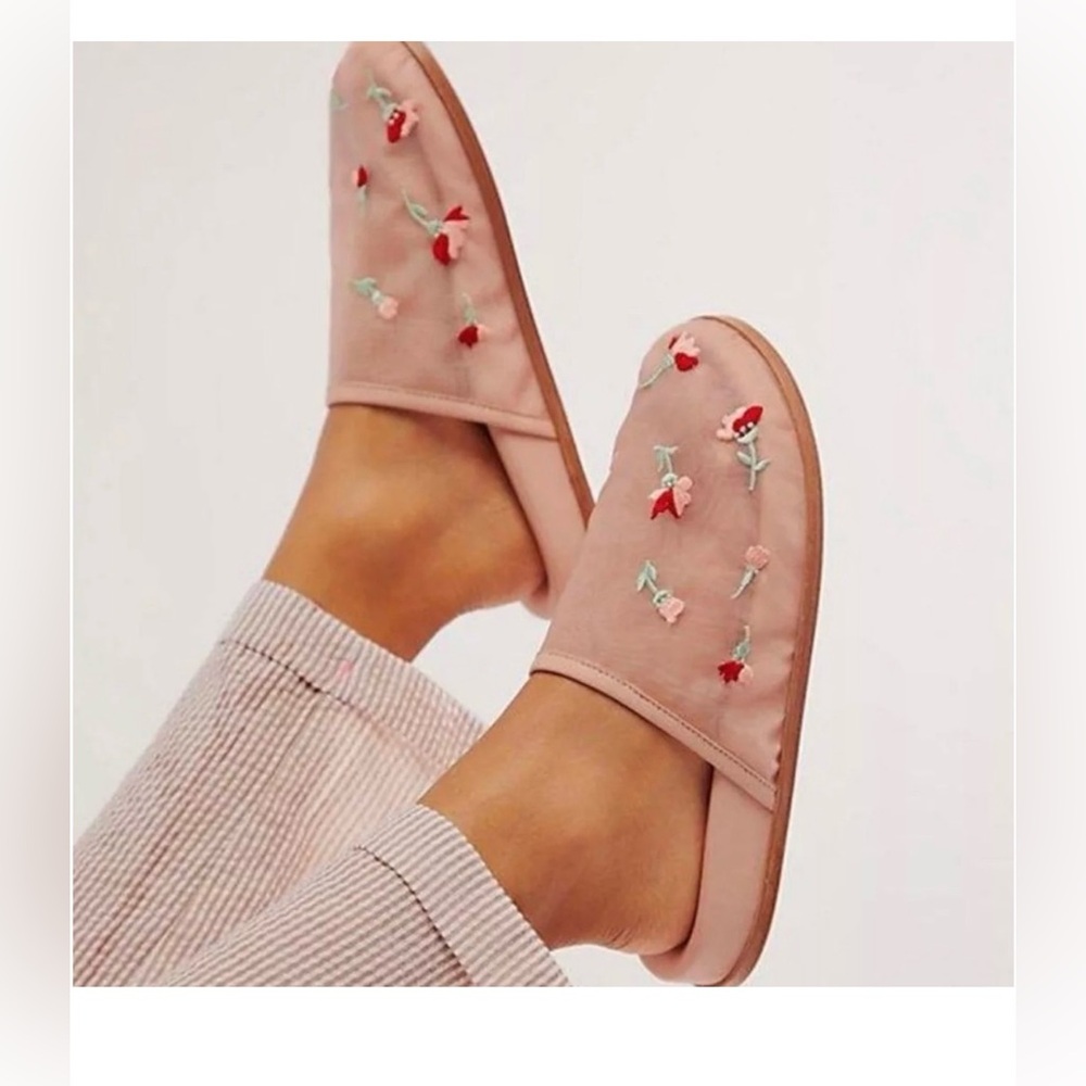 Free People Artisan Zigi Delilah Mules Sheer Embroidered Flowers Pink 9